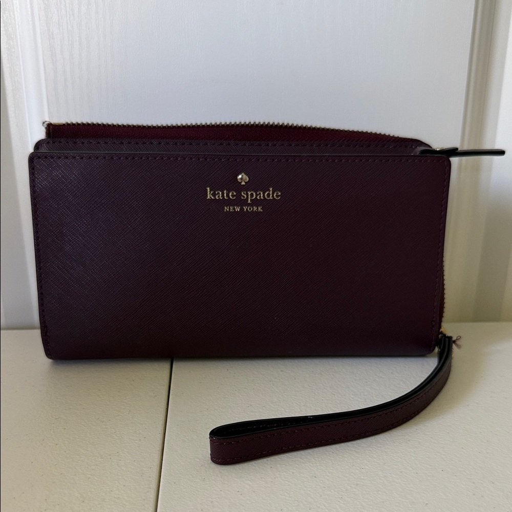 * Nw/o T - Kate Spade Plum Saffiano Wristlet Wallet with Gold Logo (8” Length)